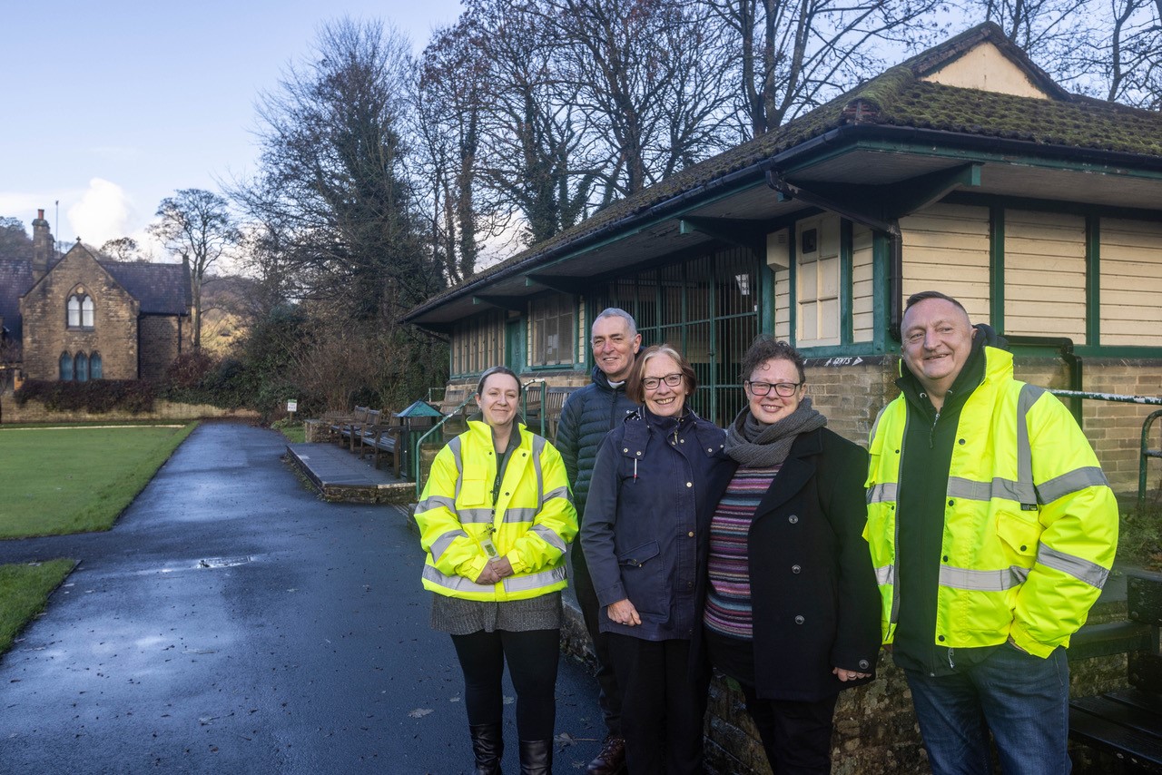 Group gathered in front of Todmorden bowling pavilion